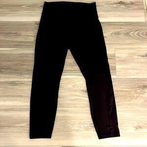 Lululemon high rise wonder train in black EUC